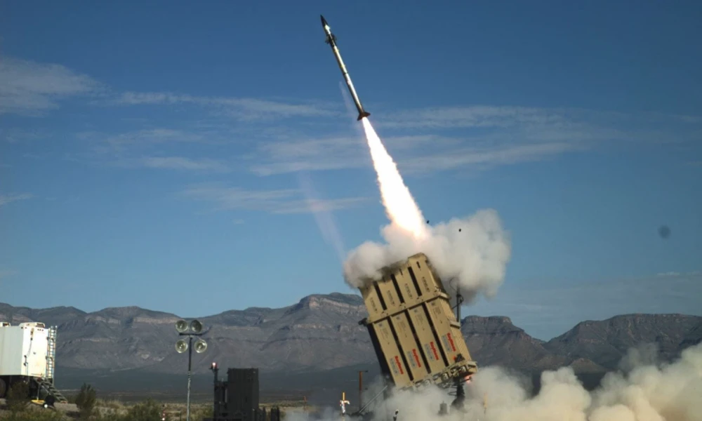 Raytheon και RAFAEL εκτέλεσαν δοκιμές αναχαίτισης μεσαίου βεληνεκούς (Εικόνες)